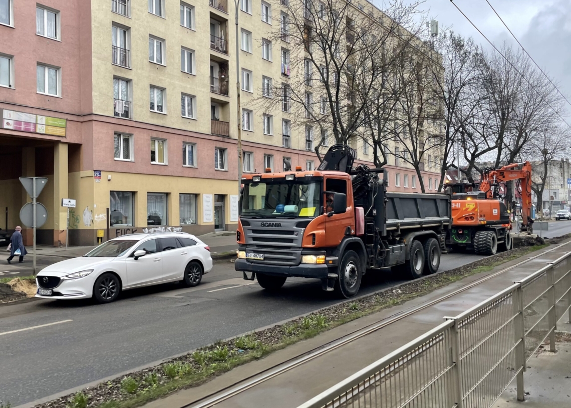 Od 25 marca autobusy omijają skrzyżowanie Spornej i Pankiewicza, a na Zachodniej nadal stoją w korkach