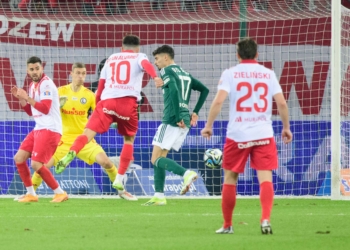 Widzew Łódź - Legia Warszawa 1:0. Łodzianie wygrali z drużyną ze stolicy po raz pierwszy od 24 lat!