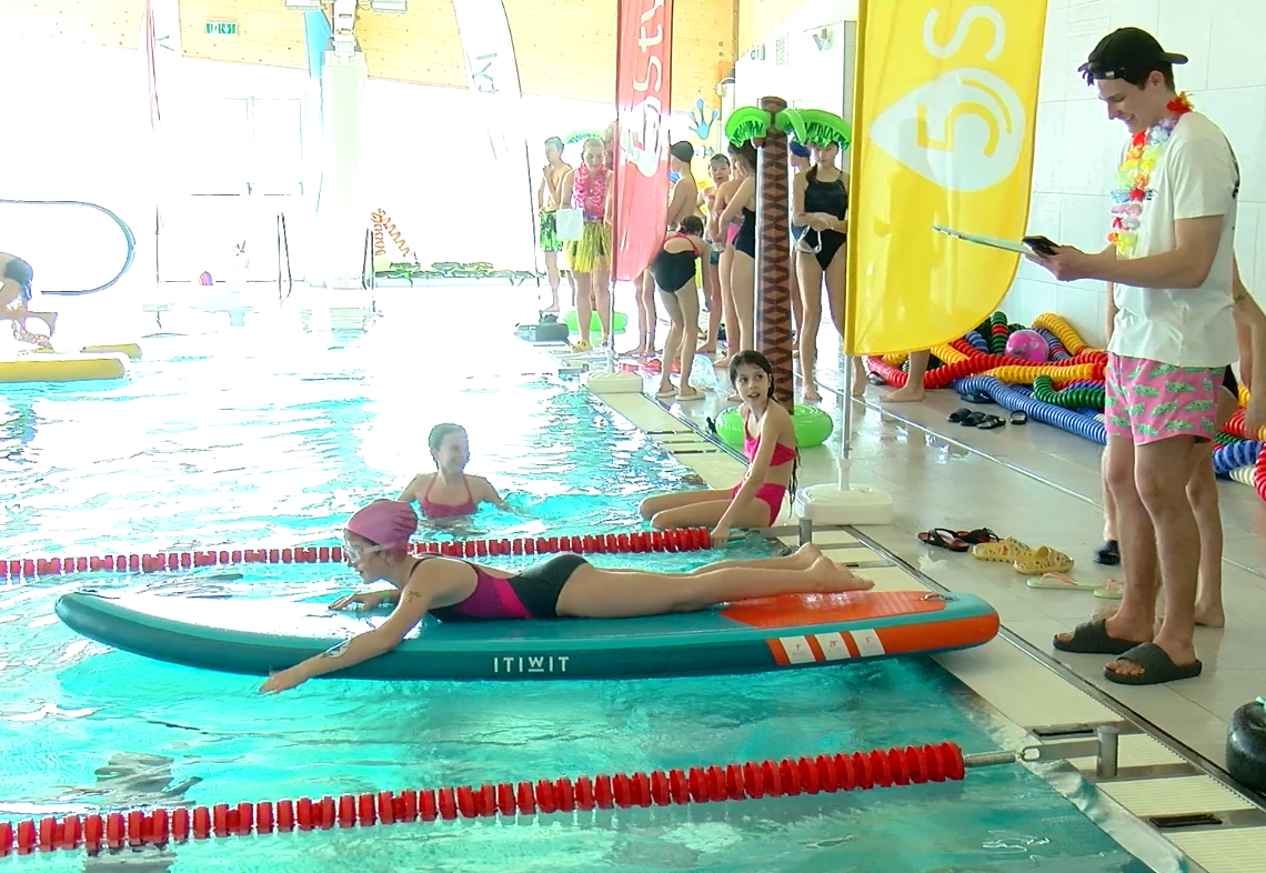 Pool Party w Zduńskiej Woli, czyli mistrzowie pływania w zduńskowolskim Aquaparku