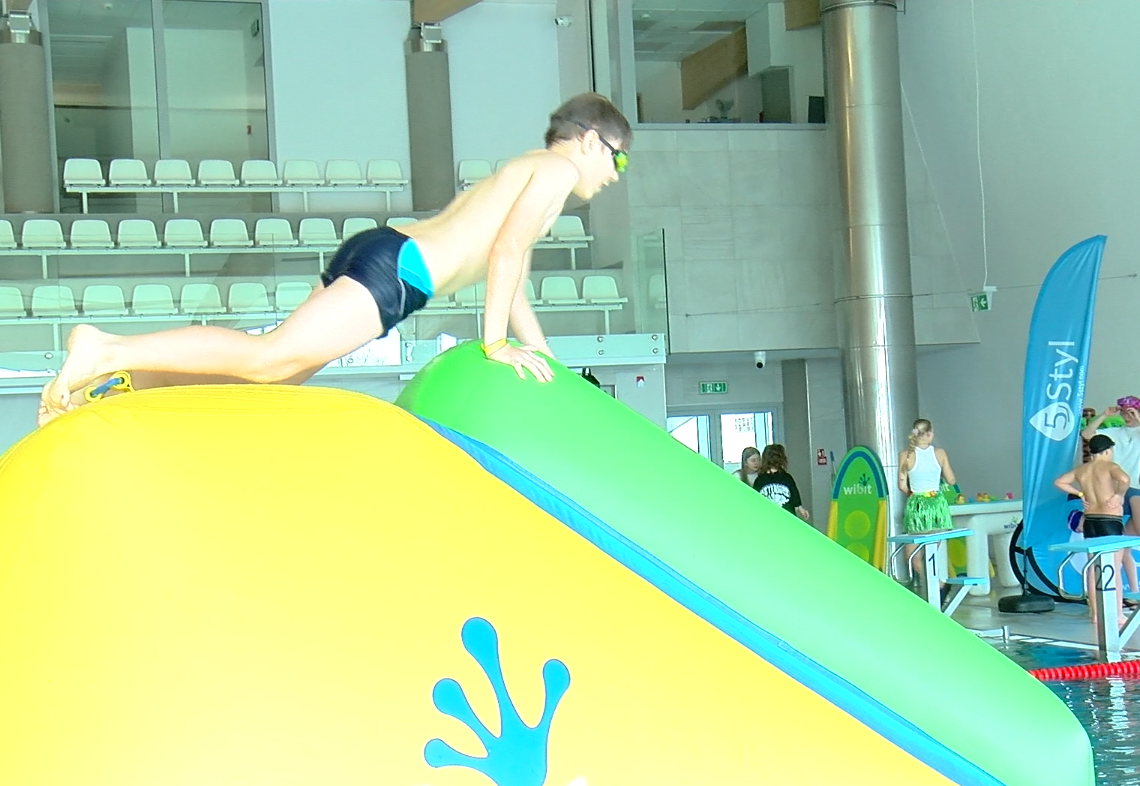 Pool Party w Zduńskiej Woli, czyli mistrzowie pływania w zduńskowolskim Aquaparku