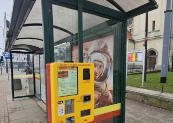 Biletomaty na przystankach