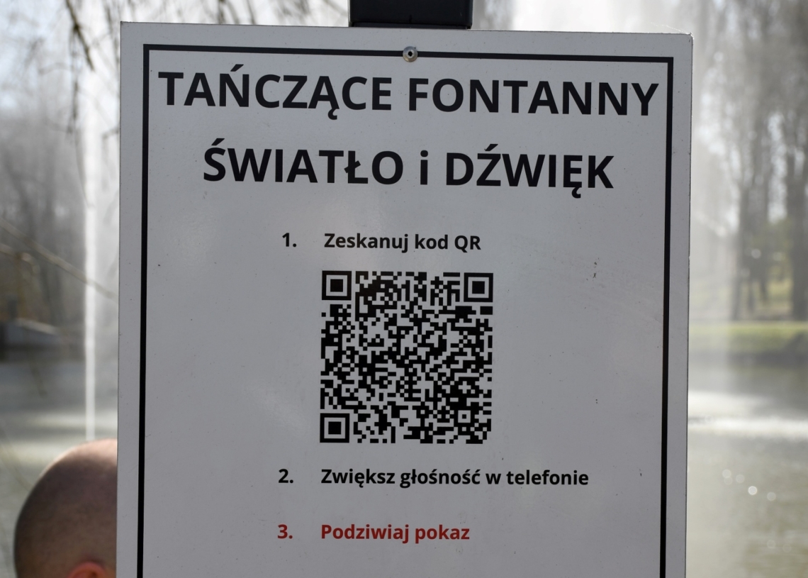 Piotrków: Fontanna w parku Belzackim rozpoczęła sezon