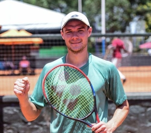 Kamil Majchrzak wygrał w Rwandzie 9. mecz z rzędu. Zagra o drugi półfinał 1 Kamil Majchrzak w ćwierćfinale turnieju w Kigali