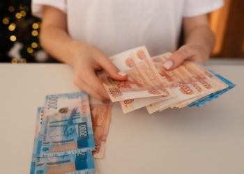 Polki zarabiają mniej niż mężczyźni