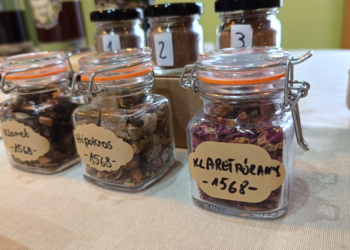 Sieradz: Dzień Kobiet w klimacie historycznym