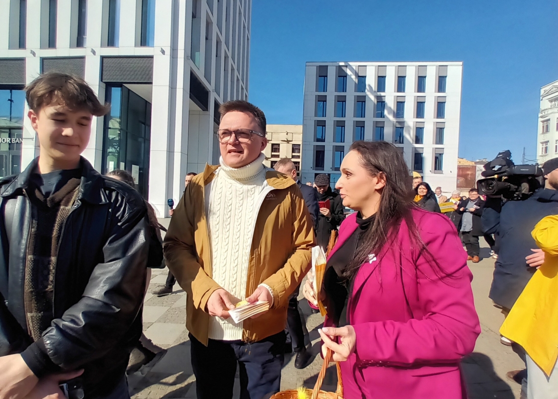 Szymon Hołownia w Łodzi. Wsparł Ewę Szymanowską