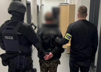 Mężczyzna spłonął na przystanku - zatrzymano 33-letniego sprawcę