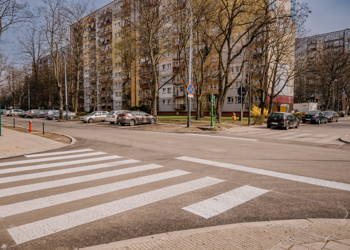 Sierakowskiego i św. Teresy przejezdne, a remont Demokratycznej trwa od października