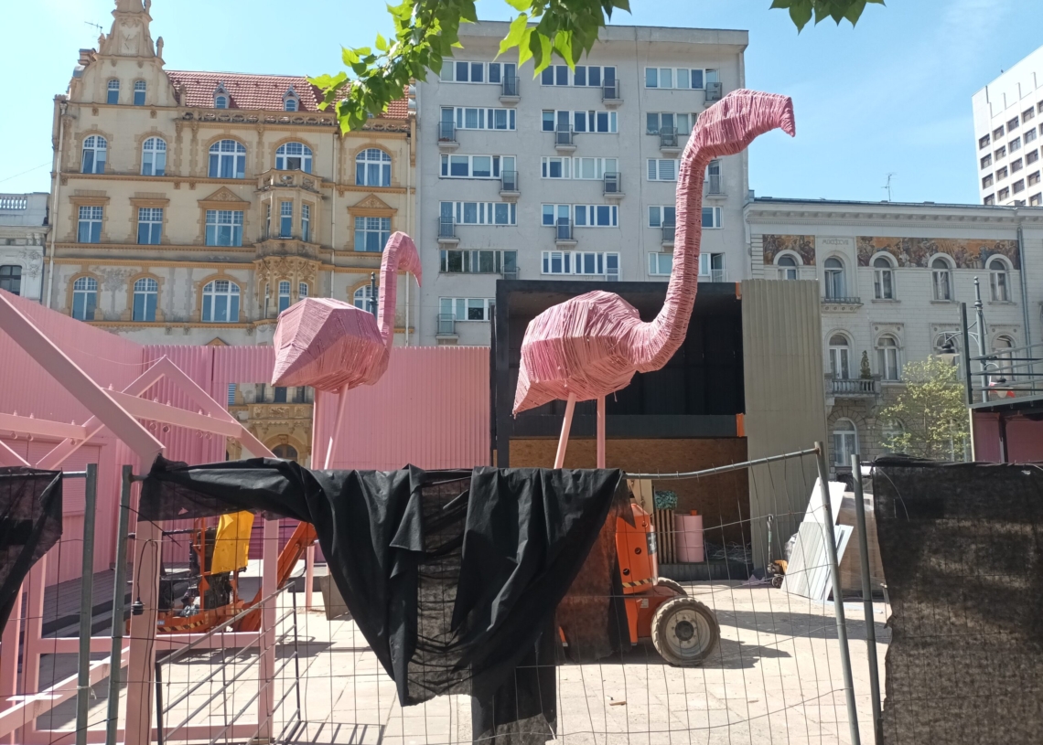 Blaszak na OFF Piotrkowska to samowolka. Konserwator zabytków zapowiada rozbiórkę