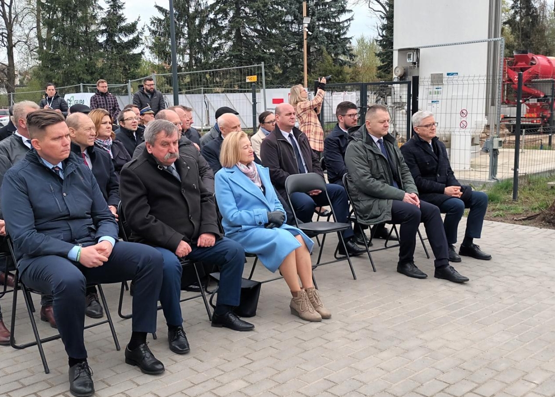 Rawa Mazowiecka: Wmurowano akt erekcyjny pod budowany nowy pawilon szpitalny