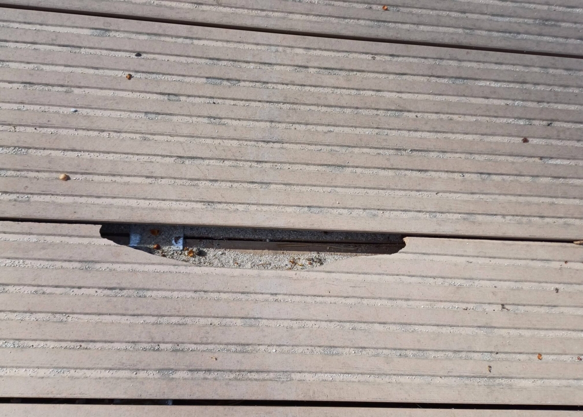 Nowa promenada na plaży w Smardzewicach już z ubytkami
