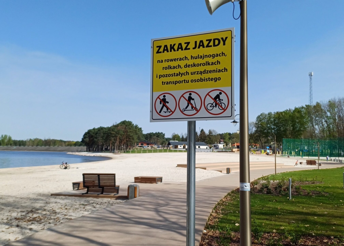 Nowa promenada na plaży w Smardzewicach już z ubytkami