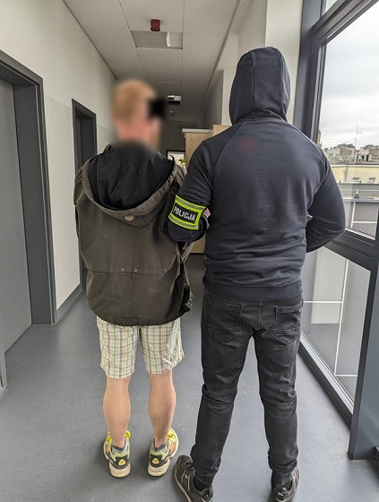 Rozbój w hostelu w Łodzi z użyciem noża. Tymczasowy areszt dla 2 mężczyzn