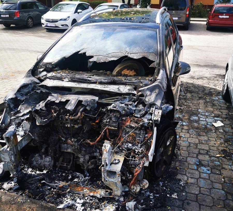 29-latek podpalił samochód. Grozi mu kara do 5 lat więzienia