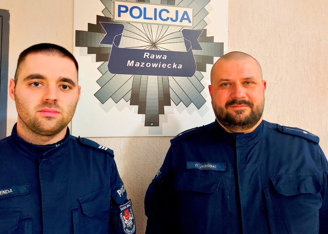 Rawa Mazowiecka: Policjanci odnaleźli kobietę w poważnym kryzysie emocjonalnym 1 Rawa Mazowiecka: Policjanci odnaleźli kobietę w poważnym kryzysie emocjonalnym