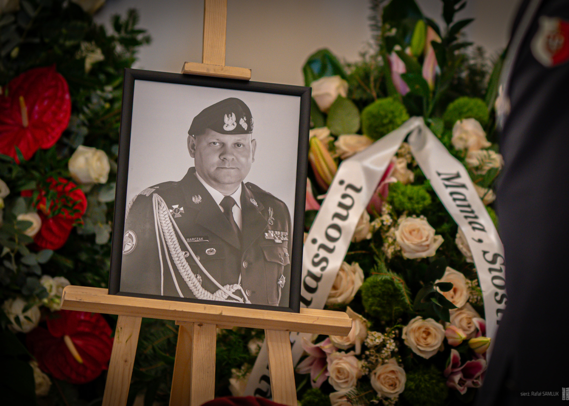 Pogrzeb gen. bryg. Adama Marczaka, byłego dowódcy 25. Brygady Kawalerii Powietrznej 1 Pogrzeb gen. bryg. Adama Marczaka, byłego dowódcy 25. Brygady Kawalerii Powietrznej