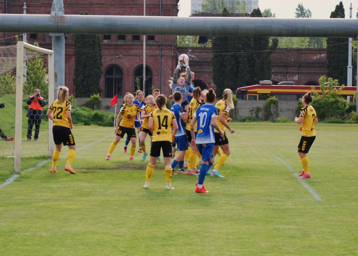 UKS SMS Łódź nie obroni Pucharu Polski 1 UKS SMS Łódź vs GKS Katowice