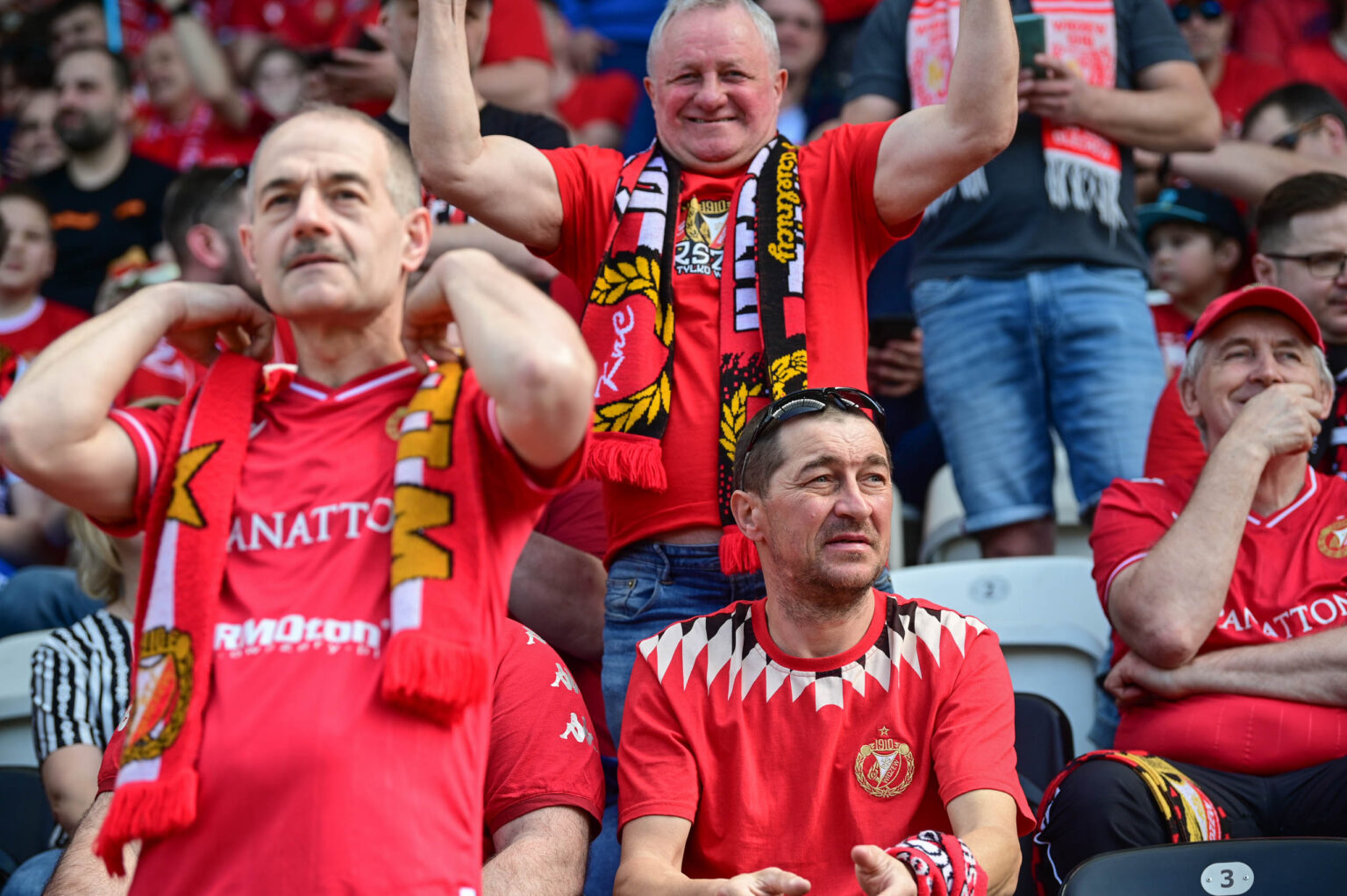 Doping Widzew Lodz vs Piast Gliwice 85