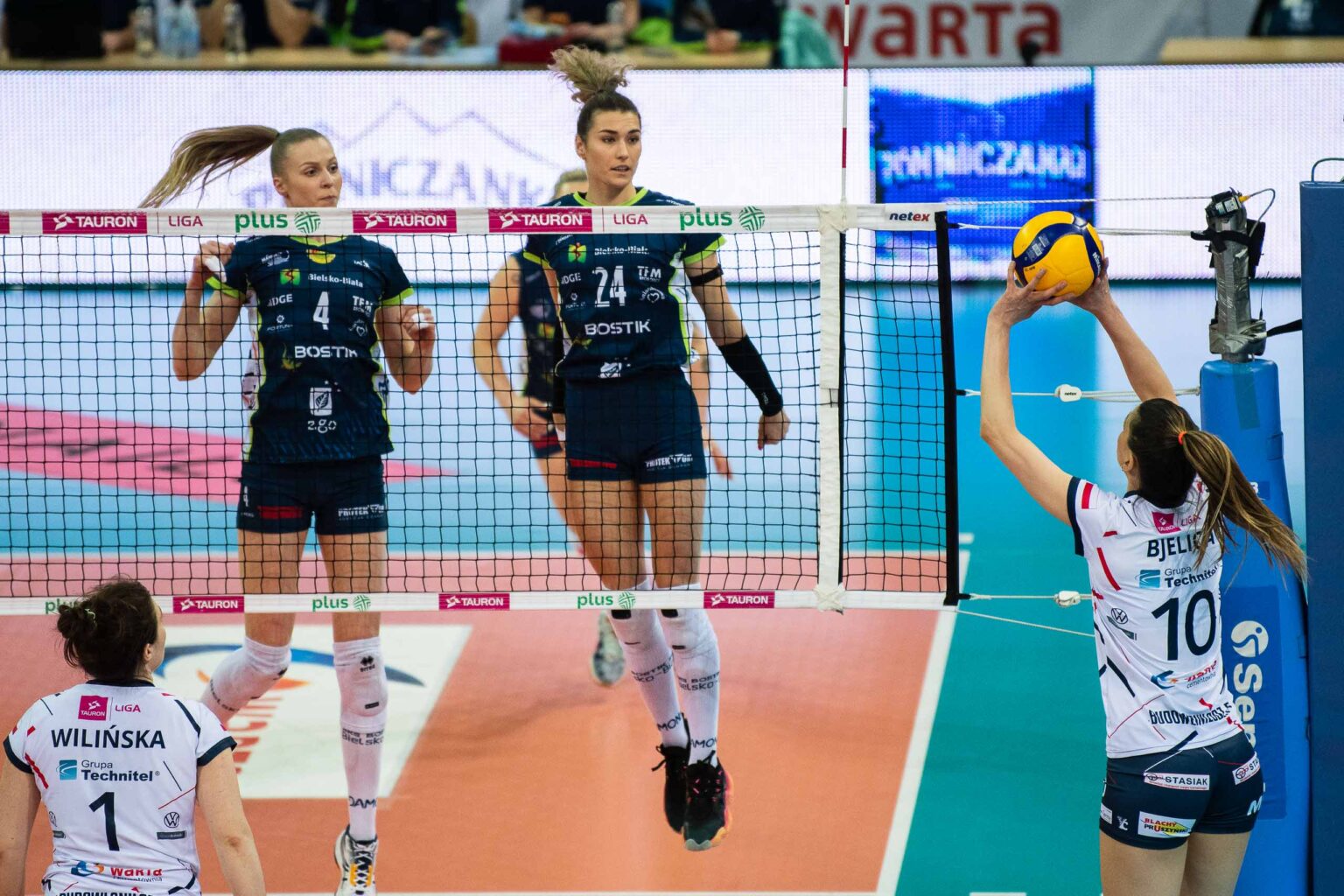 Grot Budowlani vs BKS Bostik 22