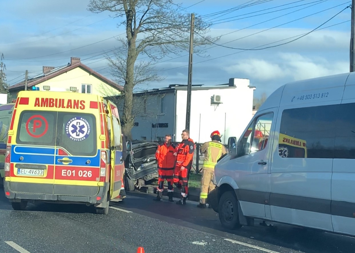 Wypadek na Rokicińskiej w Łodzi. 2 osoby ranne