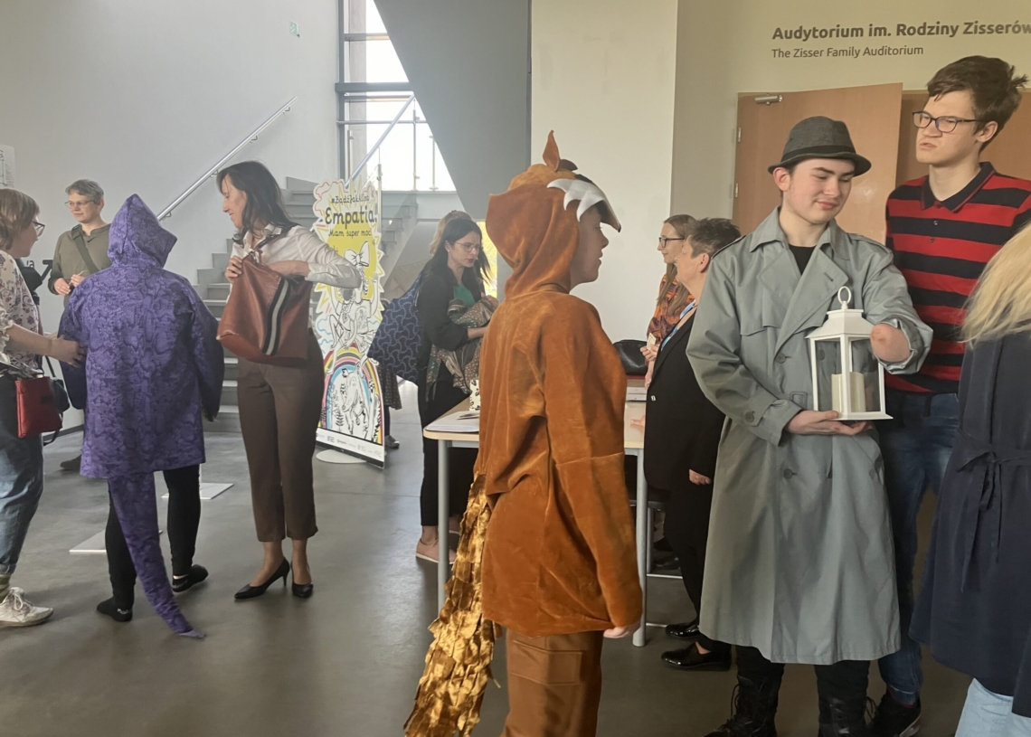 Grupa Teatralna Autentyczni Artyści, tworzona przez dzieci i młodzież ze spektrum autyzmu, wystawiła jubileuszowy spektakl