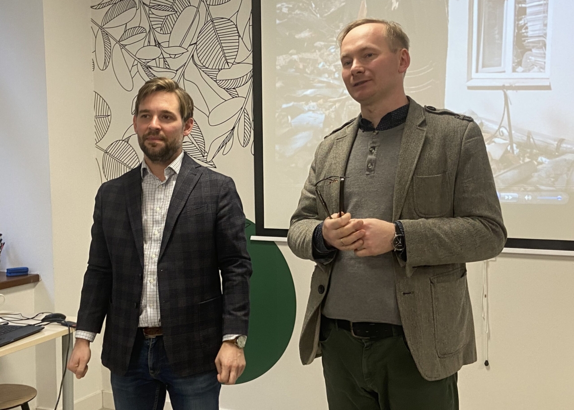 Tomasz Grzywaczewski, współautor filmu „Erase the Nation” i Łukasz Kaczyński
