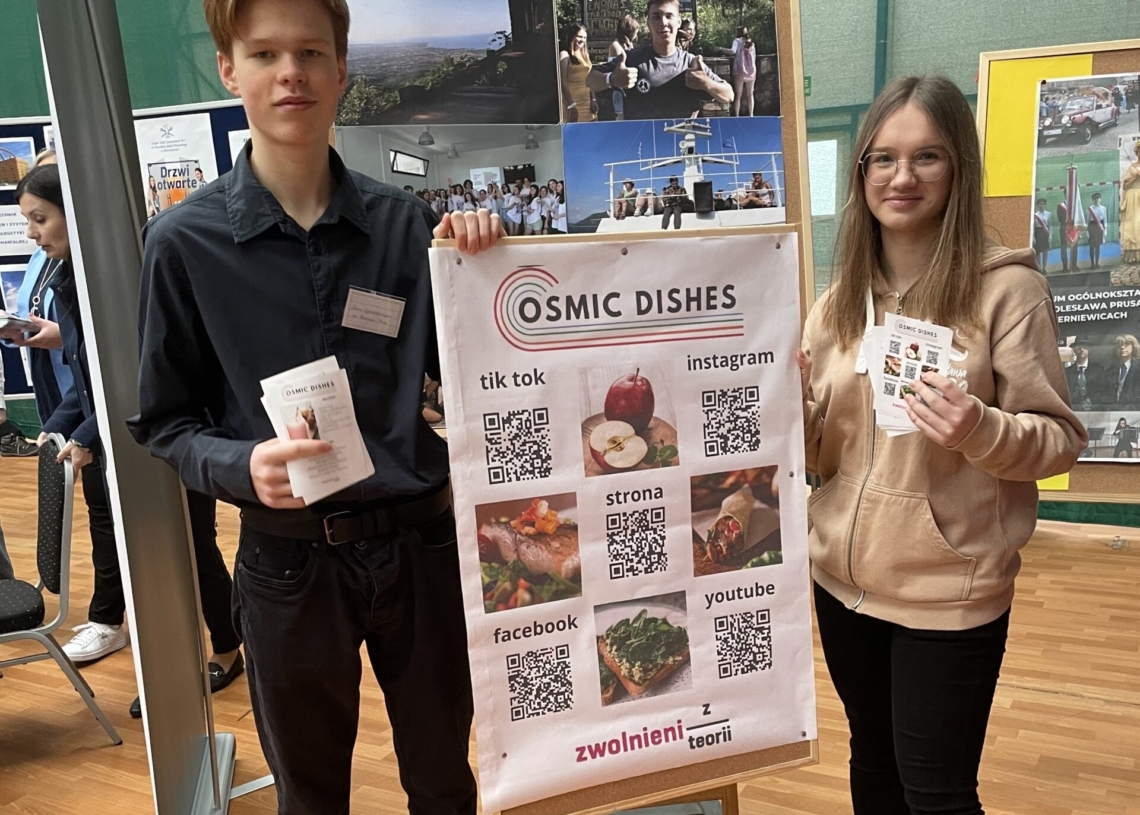 Uczniowie LO im. B. Prusa w Skierniewicach promują planetarną dietę „Cosmic Dishes”