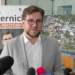 Juliusz Wiernicki złożył doniesienie na policję. Ktoś niszczy materiały wyborcze i grozi jego żonie