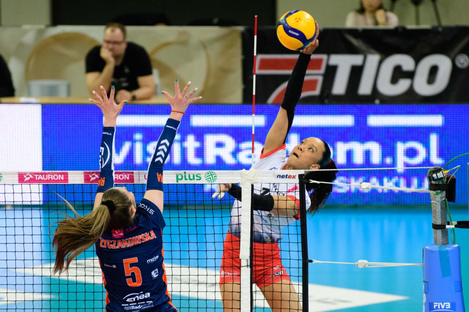 LKS Commercecon Lodz vs MOYA Radomka Radom 64