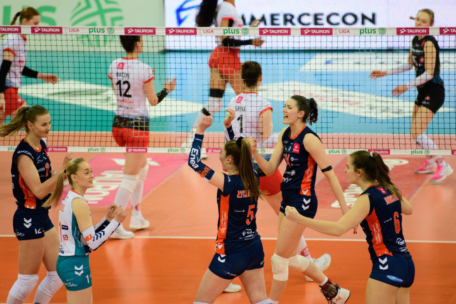 LKS Commercecon Lodz vs MOYA Radomka Radom 66