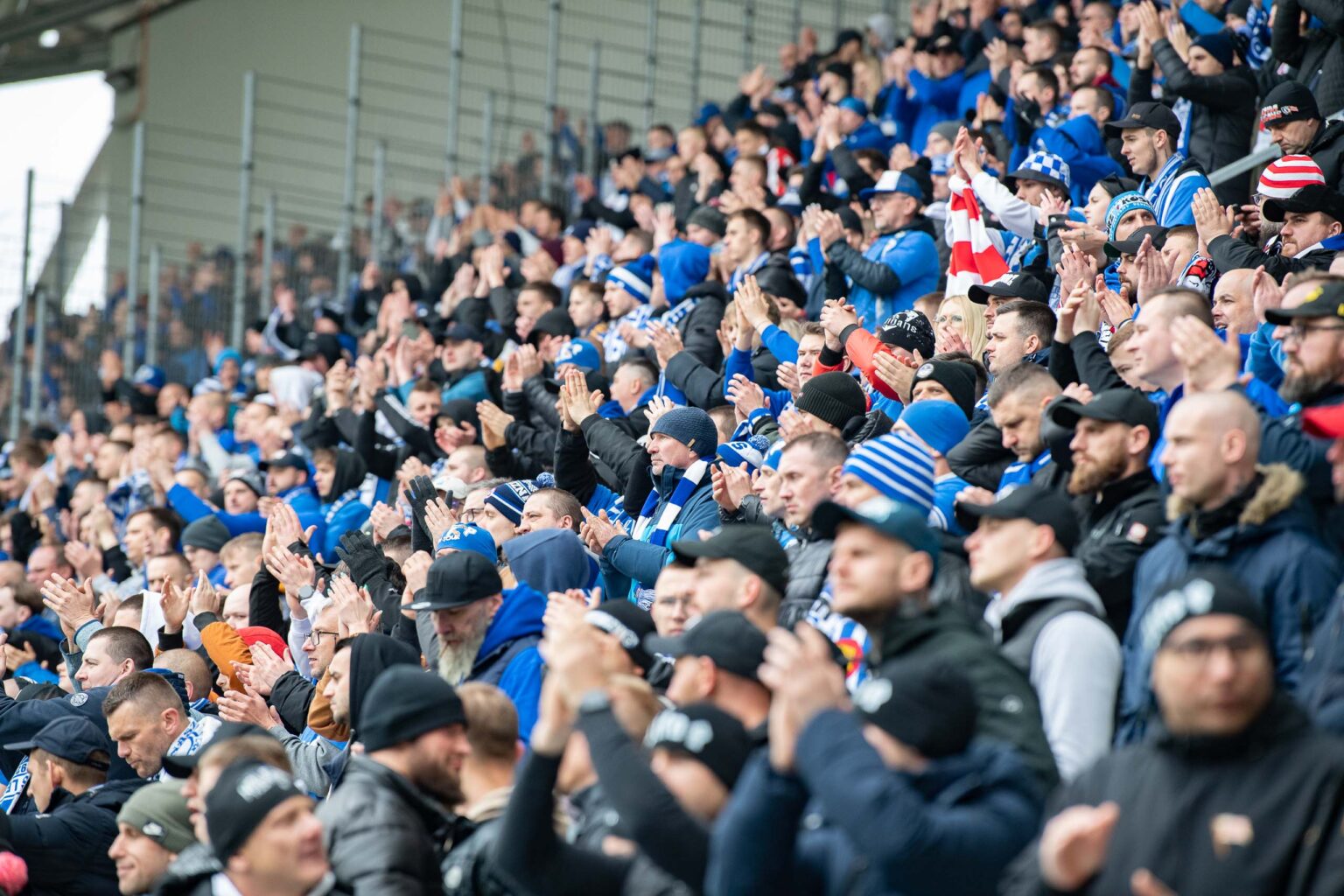 LKS Lodz vs Lech Poznan doping 14