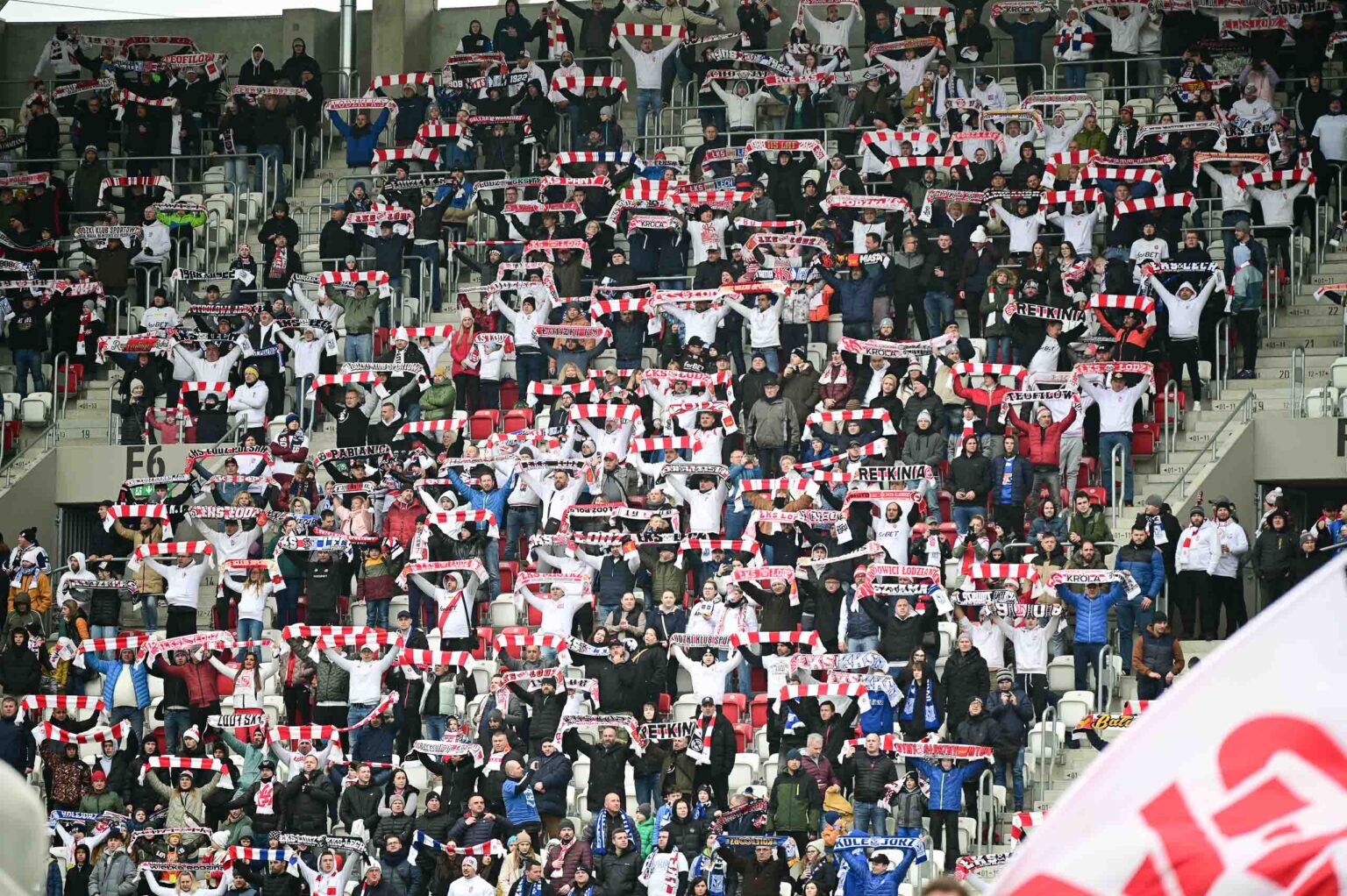 LKS Lodz vs Lech Poznan doping 144