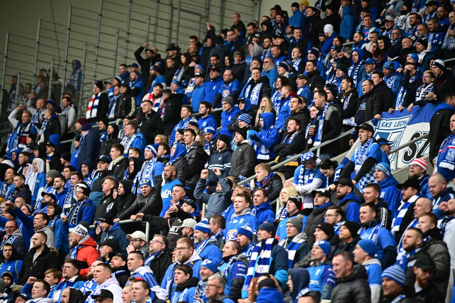 LKS Lodz vs Lech Poznan doping 199