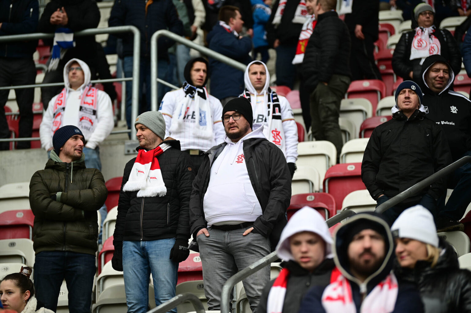 LKS Lodz vs Lech Poznan doping 40