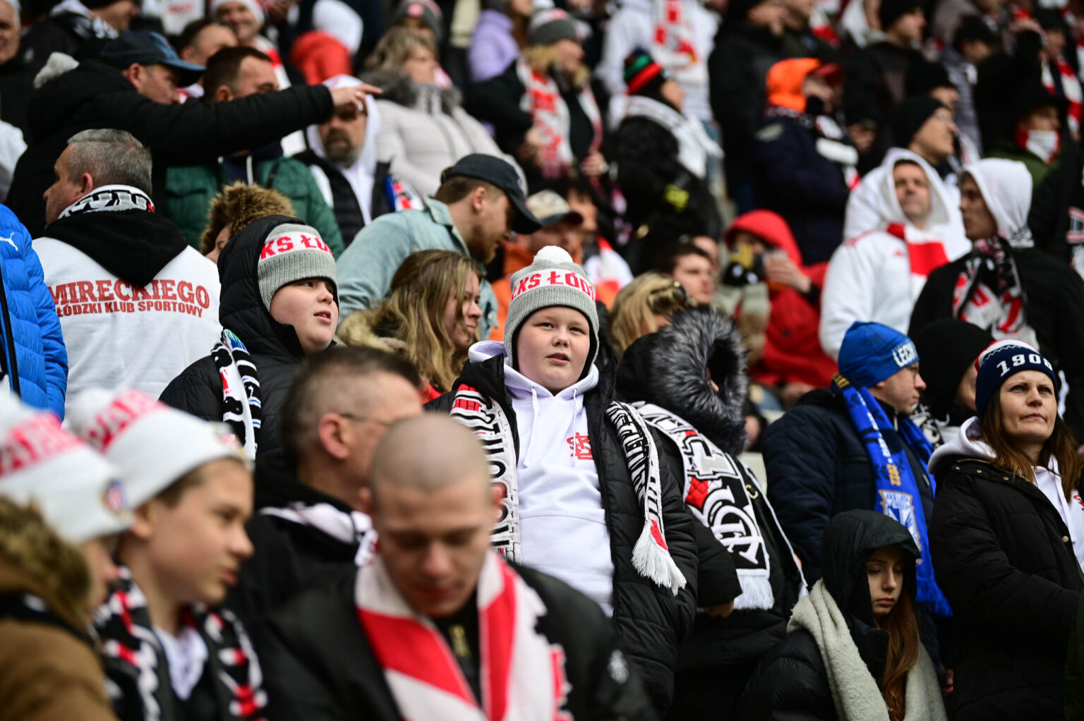 LKS Lodz vs Lech Poznan doping 43