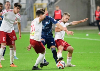 W meczu 29. kolejki 2. ligi podopieczni trenera Marcina Pogorzały zdobyli 3 punkty na Pomorzu. Dziękujemy za śledzenie relacji na żywo z meczu Kotwica Kołobrzeg - ŁKS II Łódź.