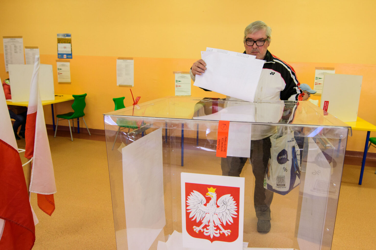 Lodzianie glosuja w wyborach samorzadowych 2024 10