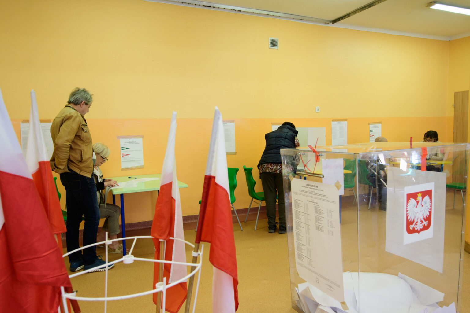 Lodzianie glosuja w wyborach samorzadowych 2024 15