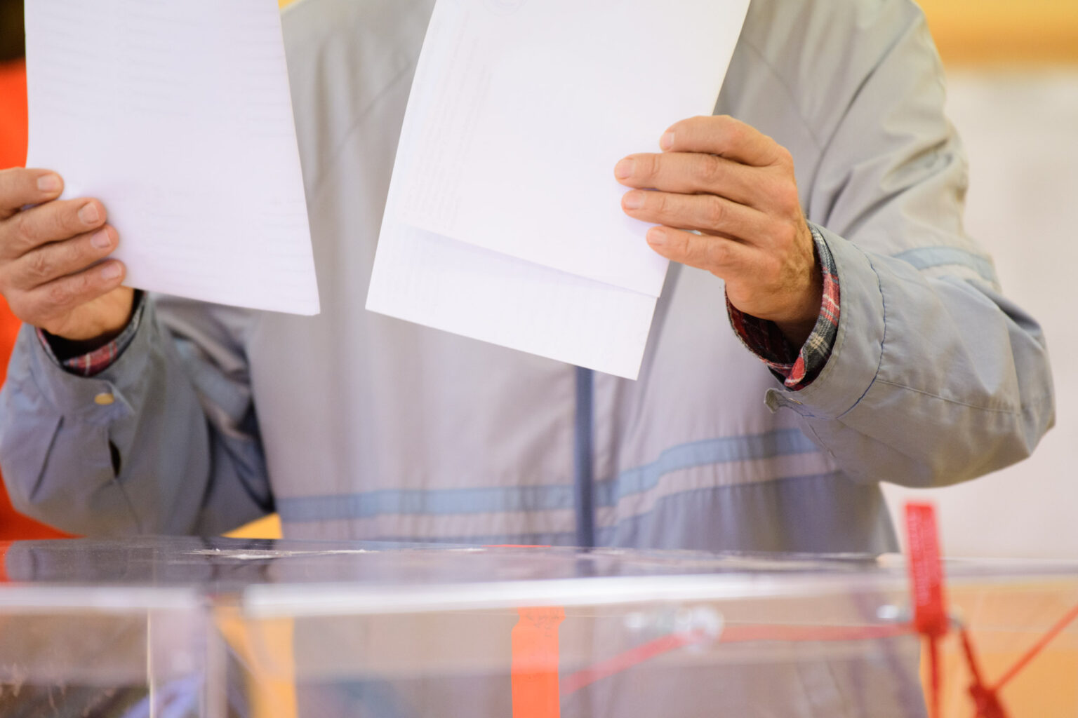 Lodzianie glosuja w wyborach samorzadowych 2024 21