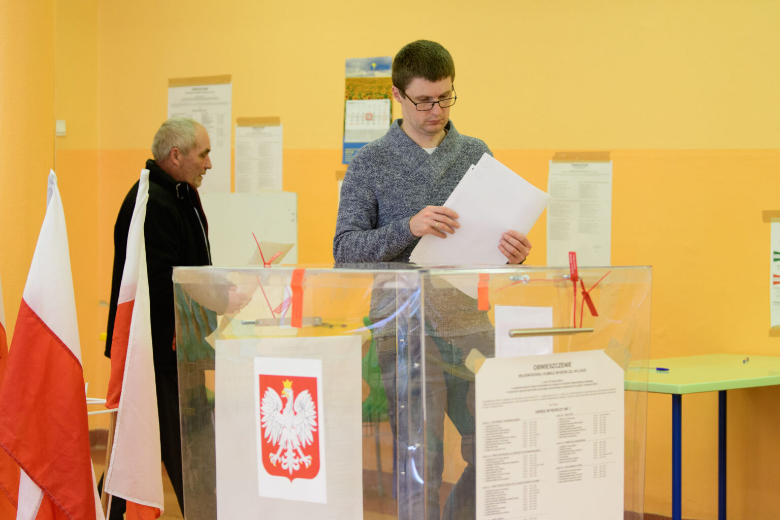 Lodzianie glosuja w wyborach samorzadowych 2024 27