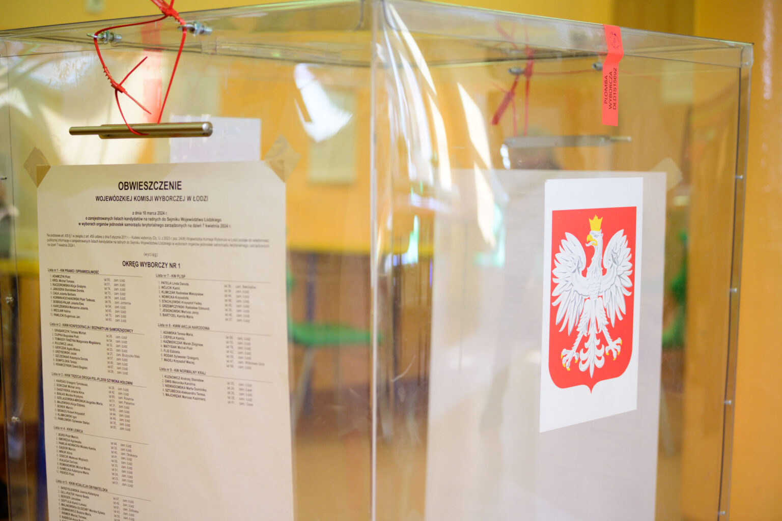Lodzianie glosuja w wyborach samorzadowych 2024 37