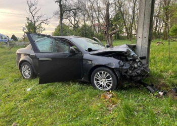 Wypadek w powiecie zgierskim. Trzy osoby ranne