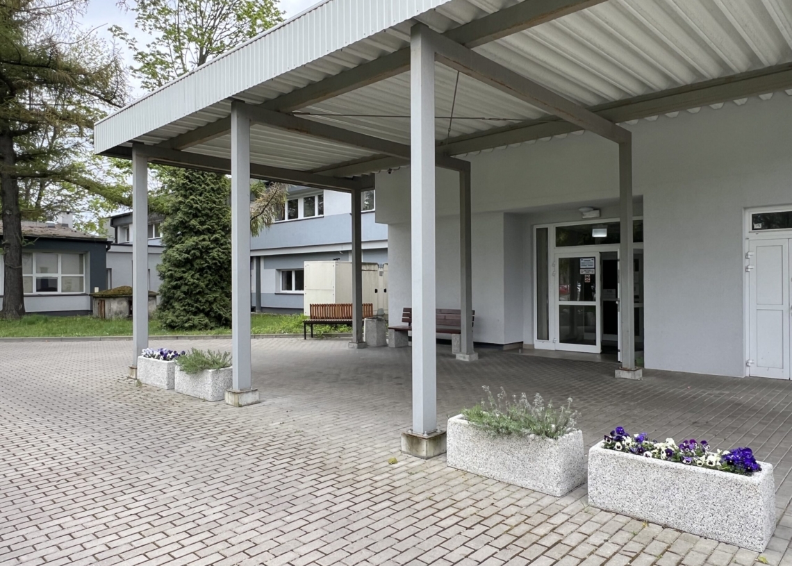 Dzięki Lions Club Łódź Ladies zazielenił się teren hospicjum dla dorosłych w Łodzi