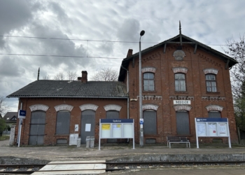 Stacja PKP w Sędzicach
