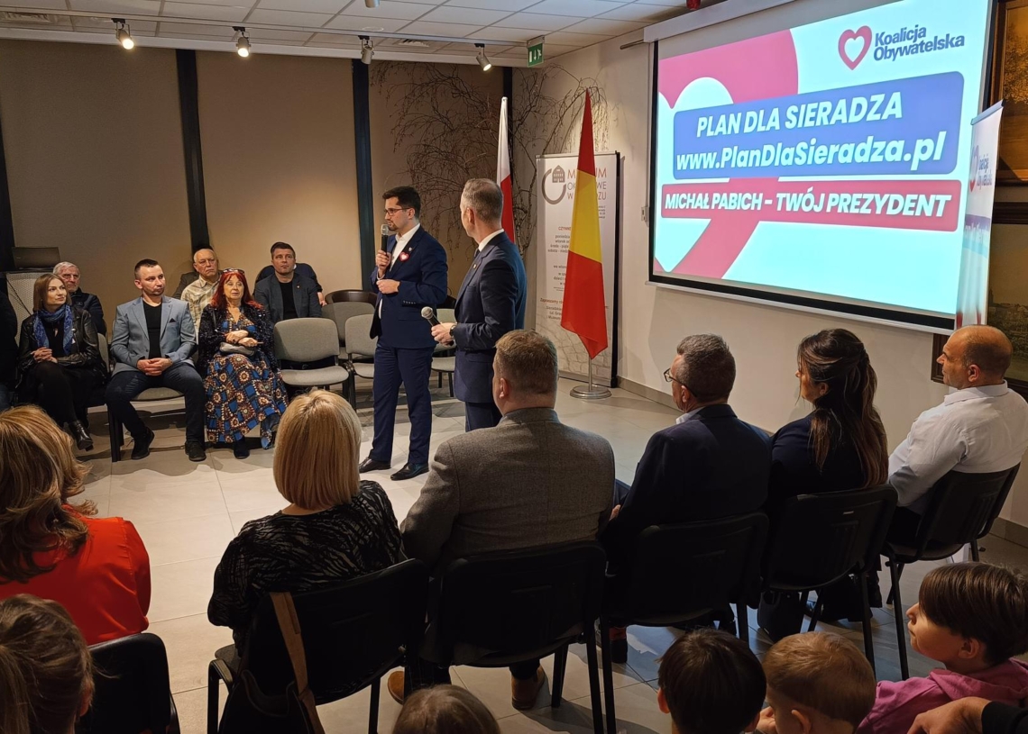 Dofinansowanie 15 Brygady Wsparcia Dowodzenia w Sieradzu zapowiada wiceminister Cezary Tomczyk