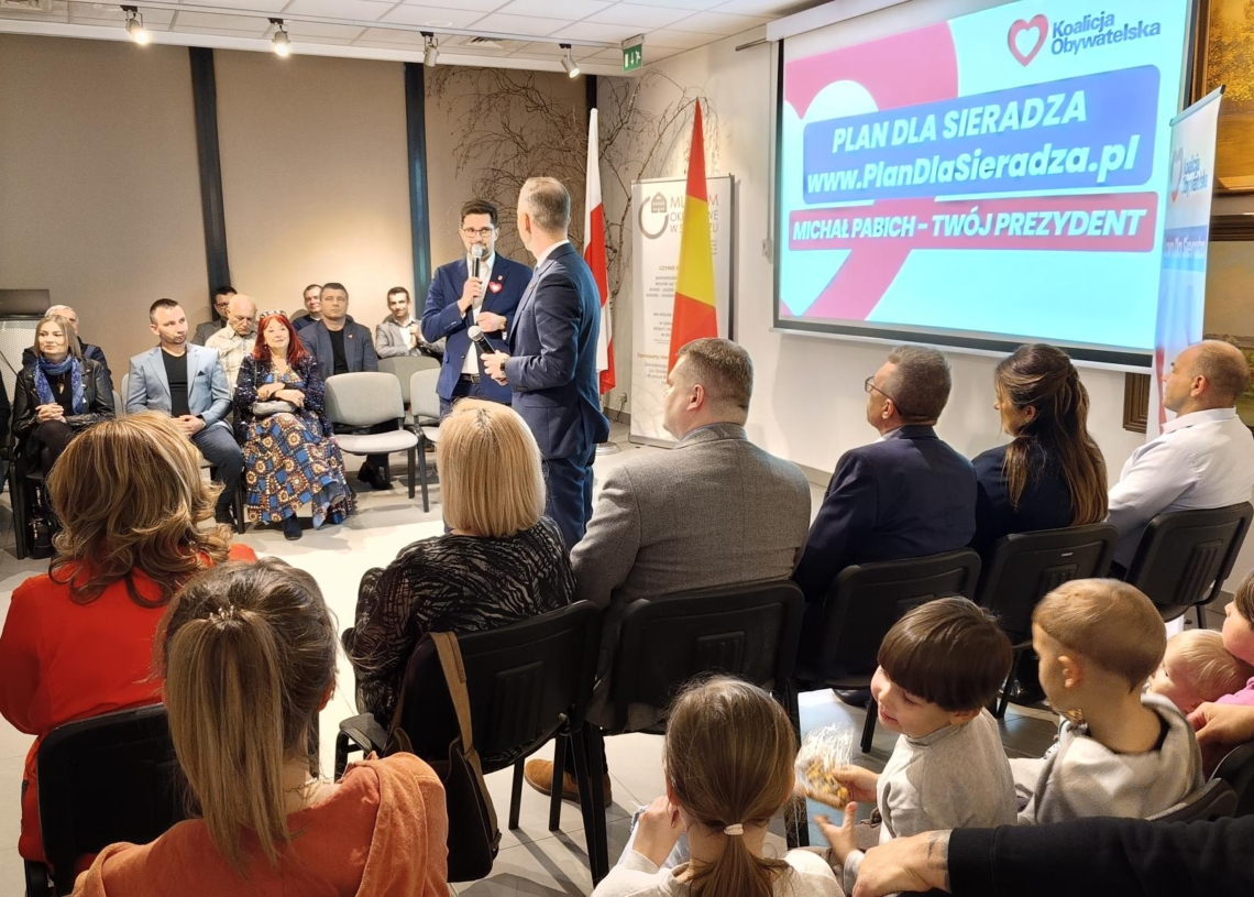 Dofinansowanie 15 Brygady Wsparcia Dowodzenia w Sieradzu zapowiada wiceminister Cezary Tomczyk