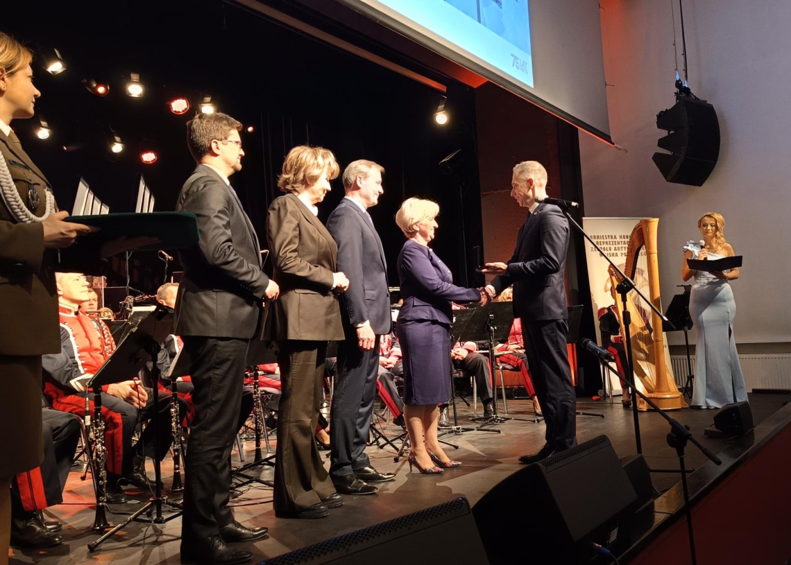 Sieradz: koncert z okazji 25. rocznicy wstąpienia Polski do NATO