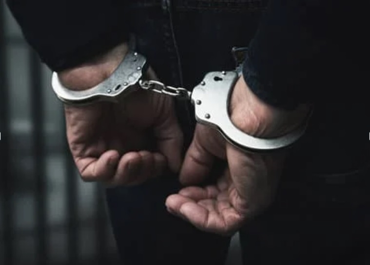 Atak nożownika w Piotrkowie. Za głównym podejrzanym zostanie wydany list gończy 1 Sprawa pobicia ze skutkiem śmiertelnym w Kaliszu: Sieradzka prokuratura z zarzutami dla 9 osób