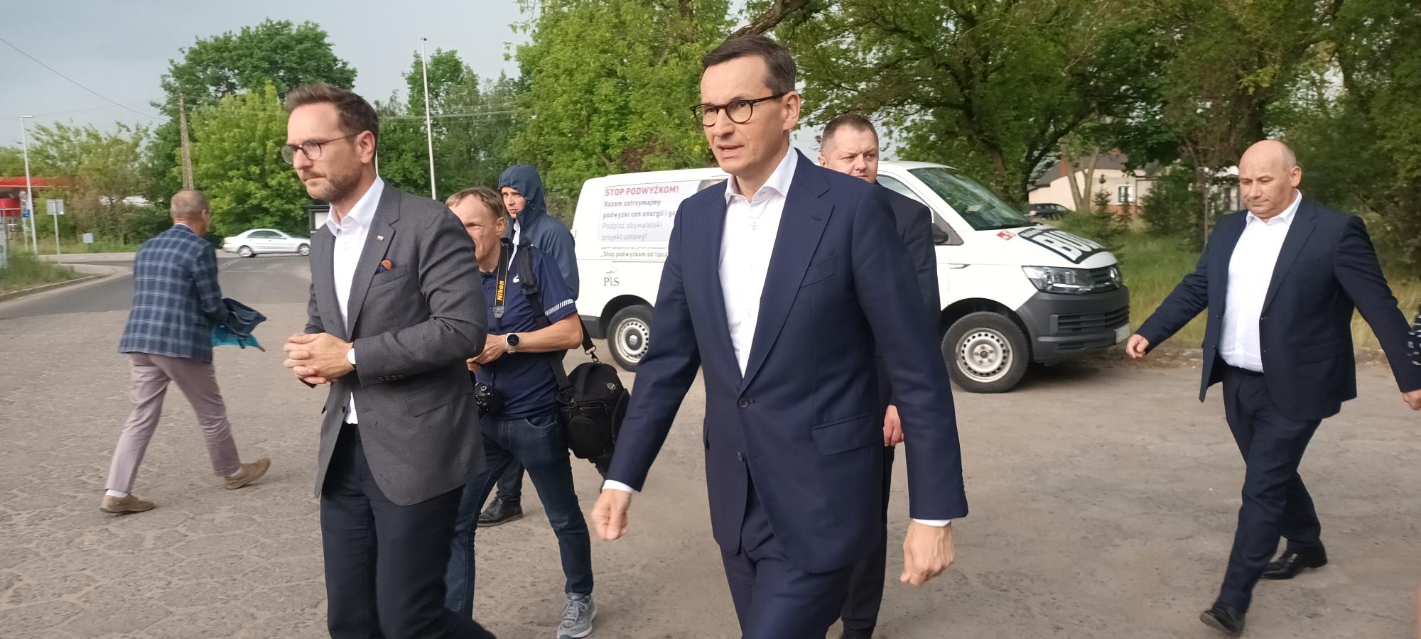 Tomaszów Mazowiecki. Kaczyński na konwencji, Morawiecki odwiedził hospicjum 2 1000029733