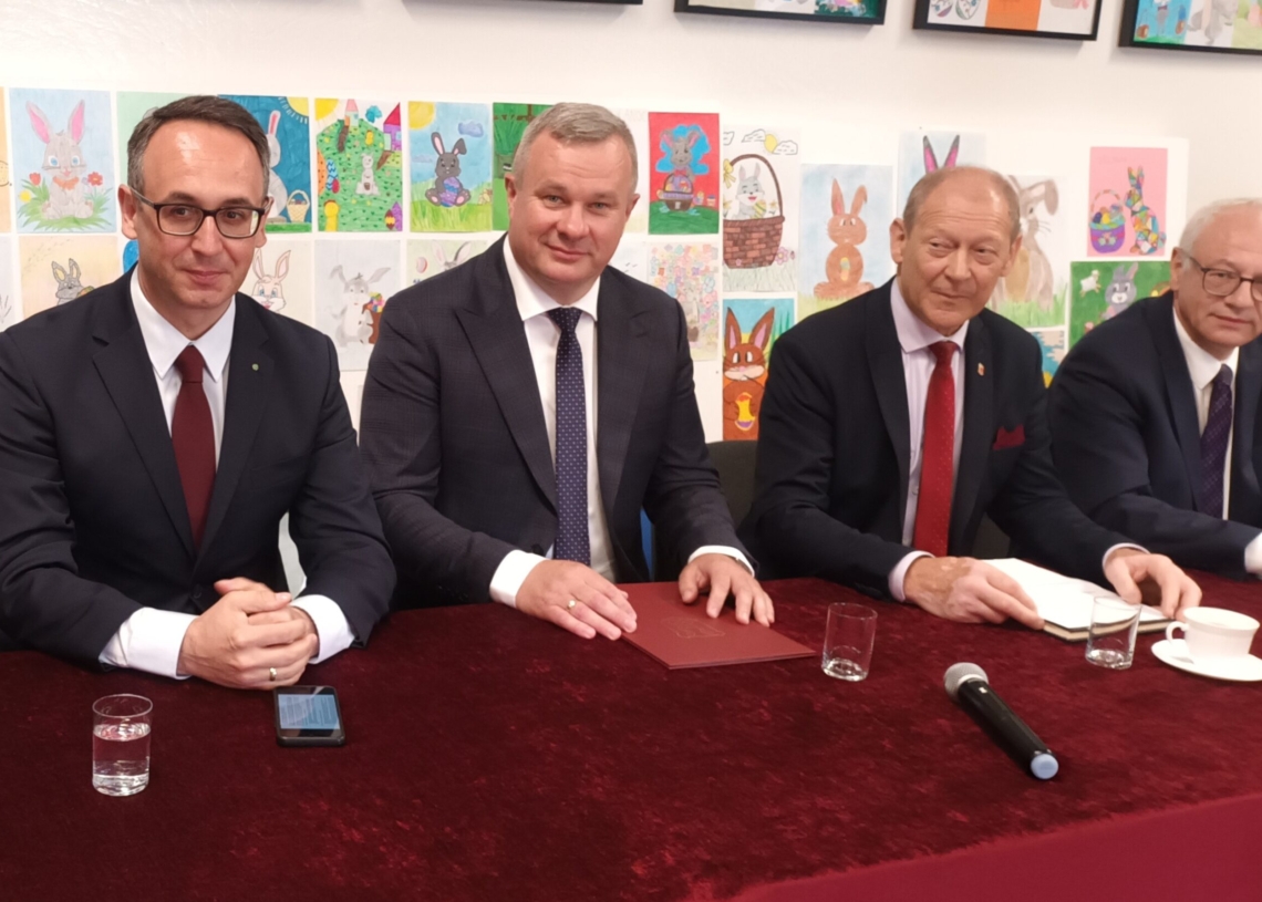 Sesja nowej Rady Miasta i Gminy w Białej Rawskiej z udziałem ministra Dariusza Klimczaka